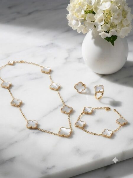 Pearl Four-Leaf Clover Set 3